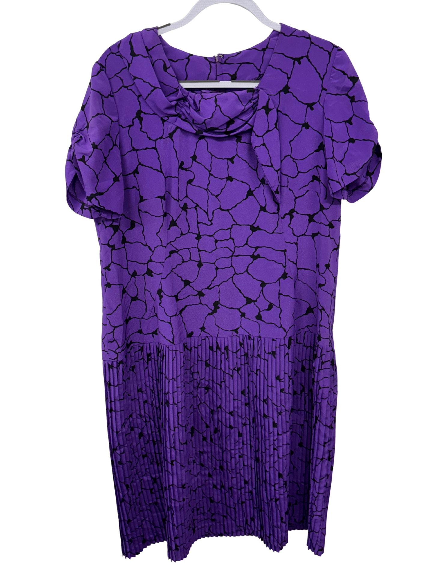 80s Purple & Black Pattern Short Sleeve Drop Waist Pleated Midi Dress