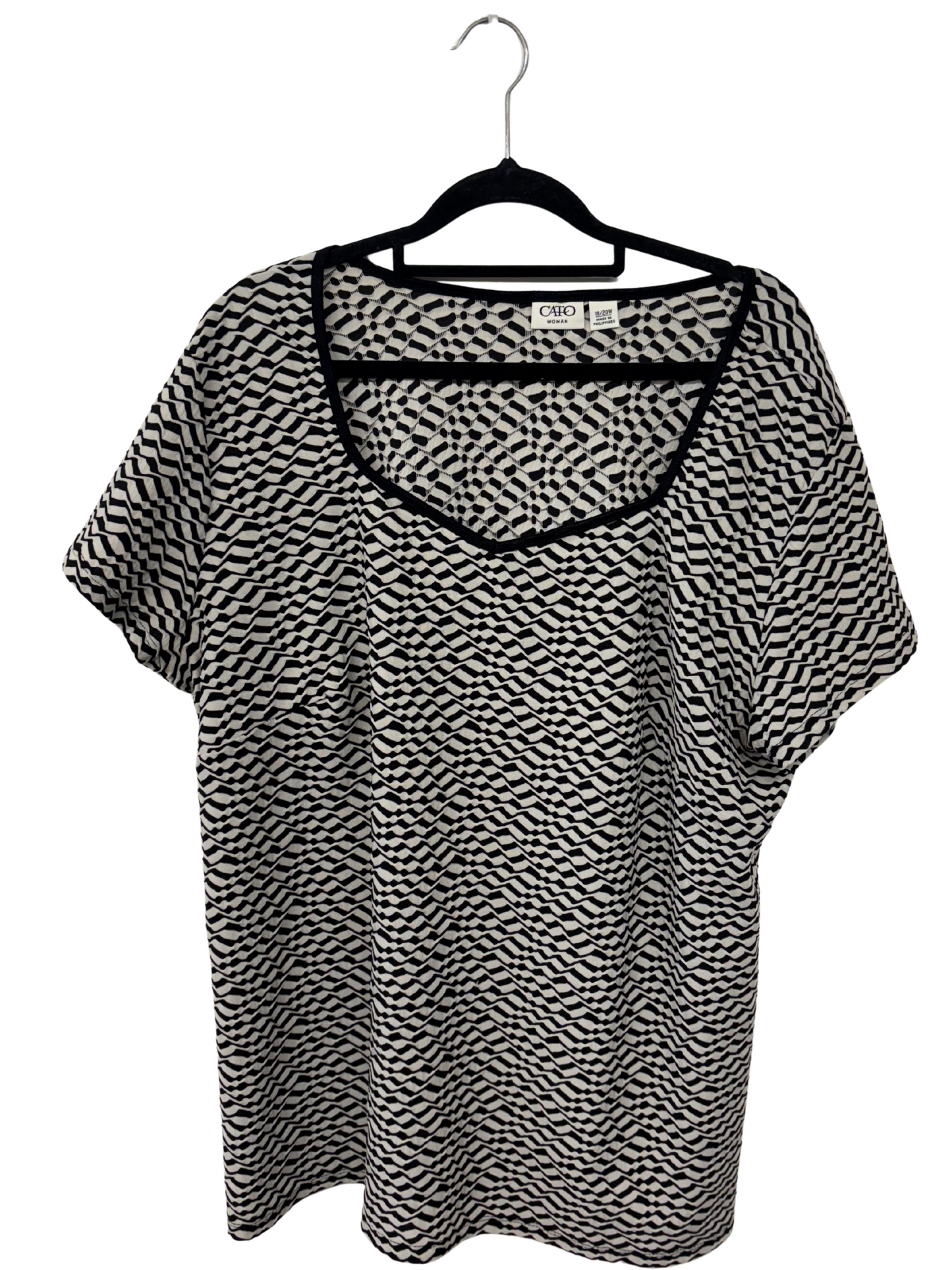 Black & White Textured Short Sleeve Shirt