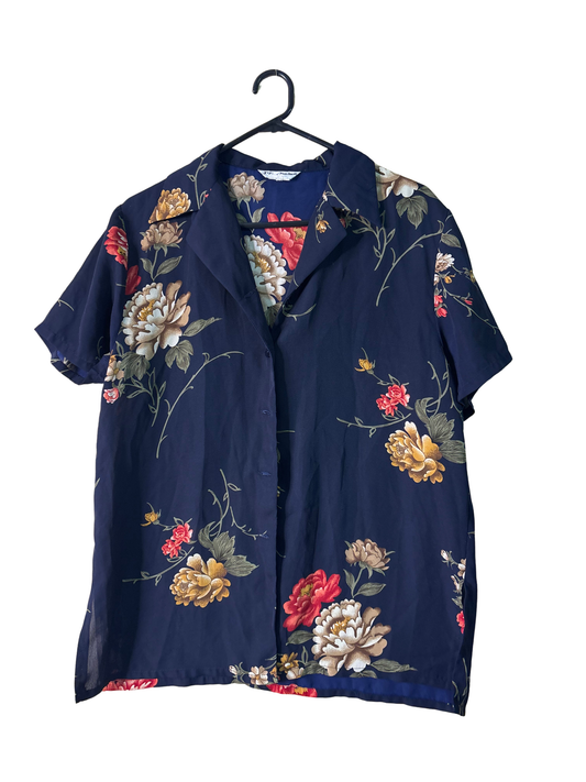 Vintage Dark Blue & Cream Floral Print Short Sleeve Button Up Shirt