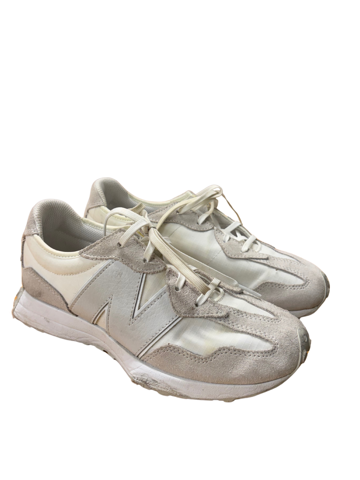 Cream & Grey Lowcut Sneakers in style '327'