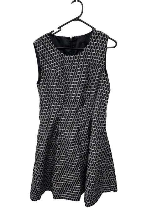 Black & White Circle Print Sleeveless Midi Dress
