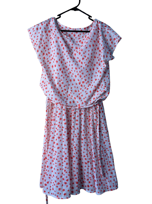 Vintage White & Red Leaf Print Short Sleeve Pleated Midi Dress