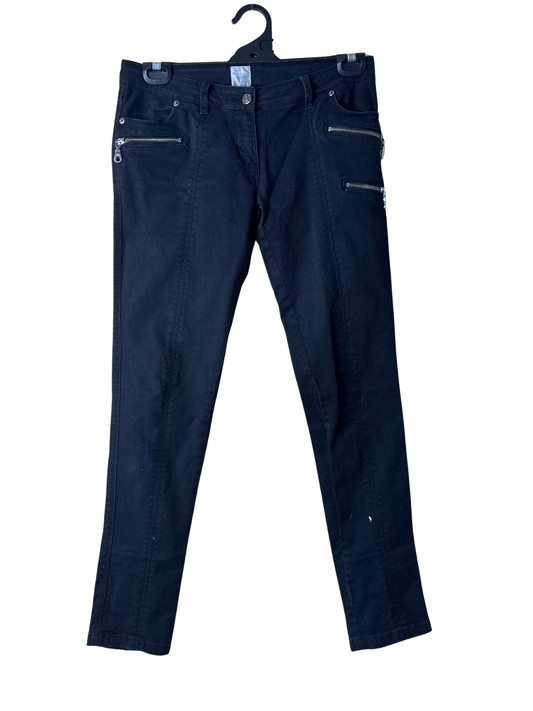 Black Low-Rise Fitted Ankle Jeans with Zip