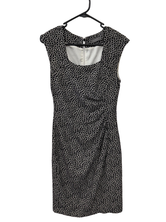 00s Black & White Pattern Sleeveless Midi Dress