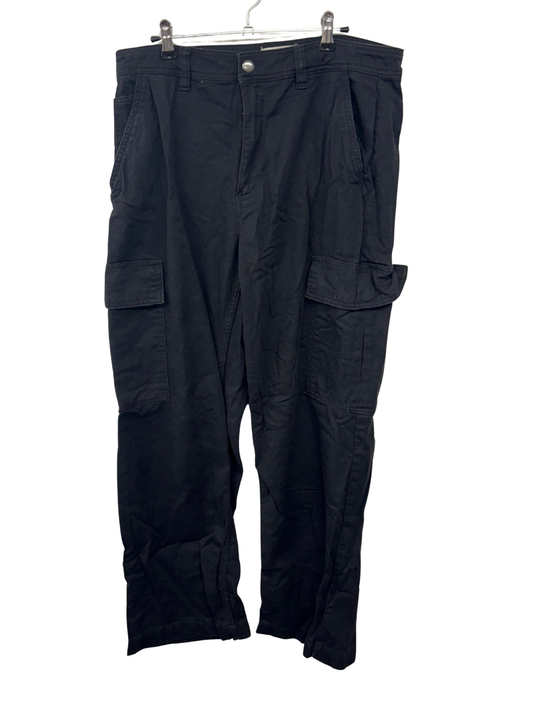 Black Highwaisted Wide Leg Cargo Pants