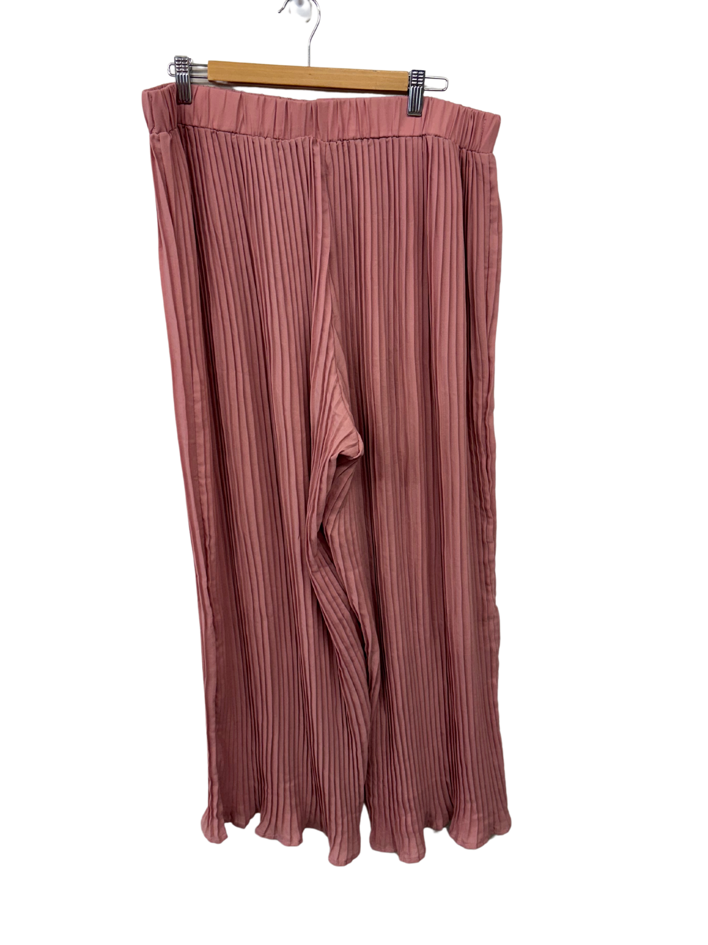 Pink Highwaisted Pleated Culotte Pants