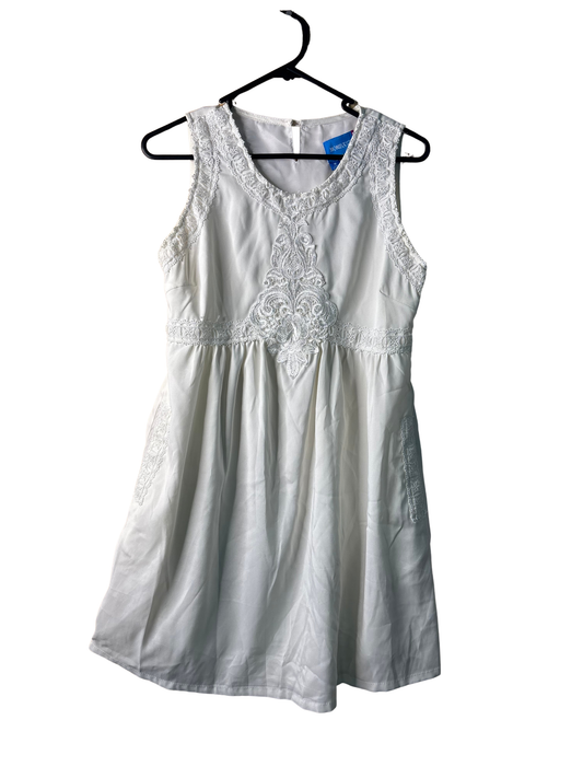White Sleeveless Chiffon & Lace Short Dress
